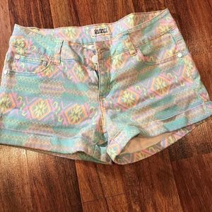 Patterned shorts